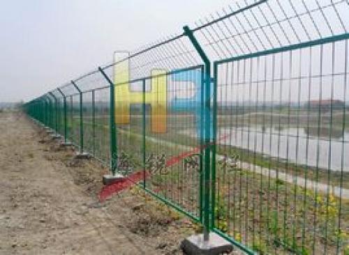 公路護(hù)欄網(wǎng)