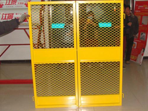 施工電梯門(mén)案例